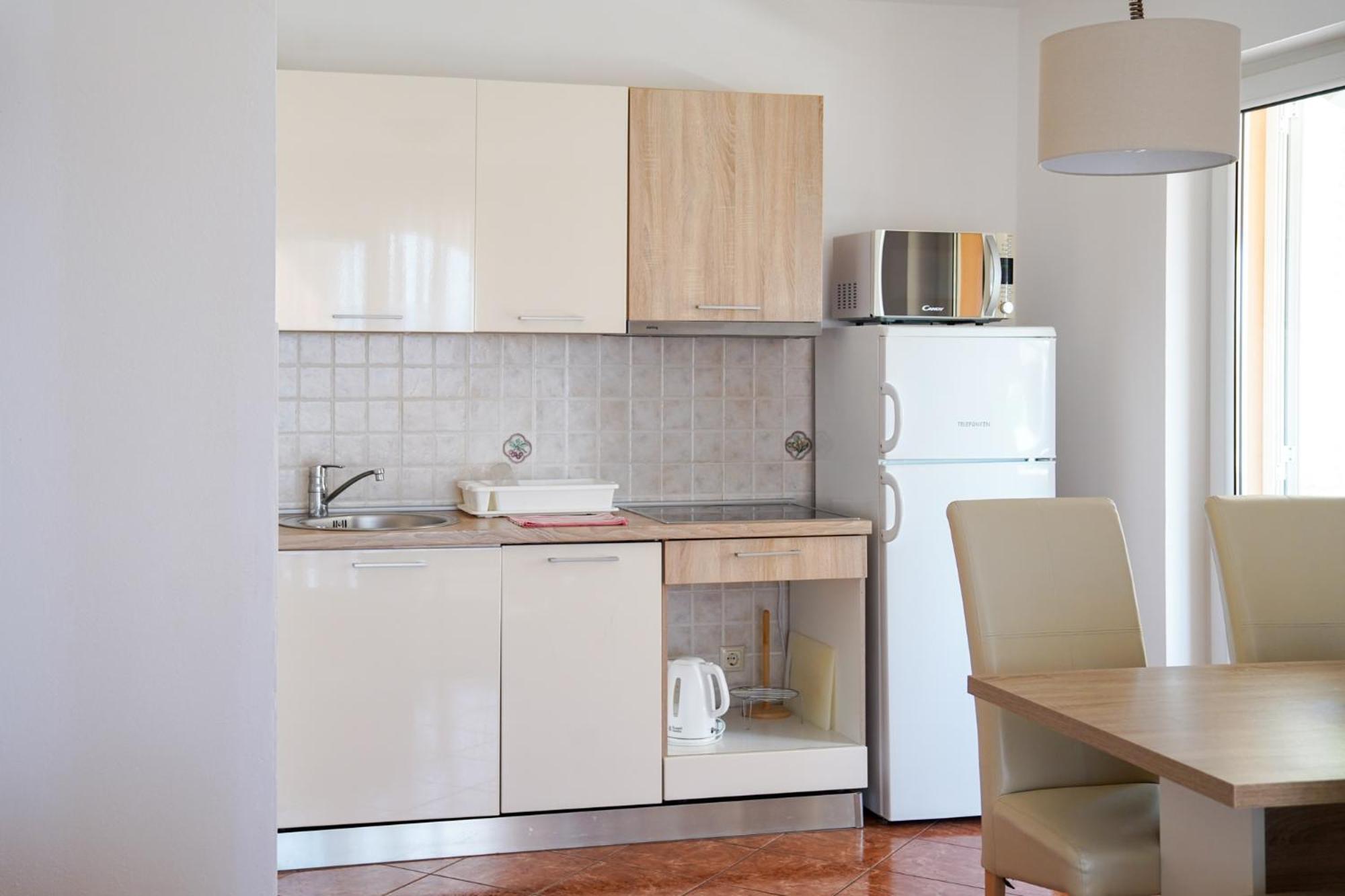 奥米沙利Apartman Lana公寓 外观 照片
